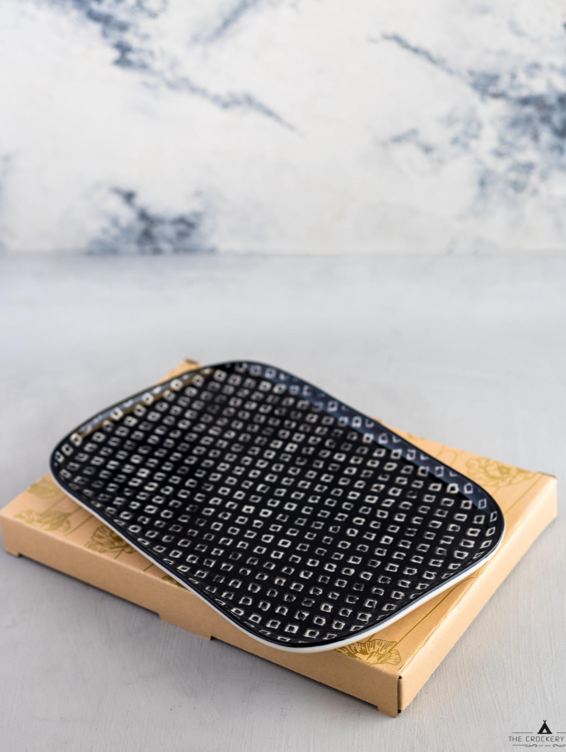 AMARA BLACK Rectangular Plate- Medium 9"