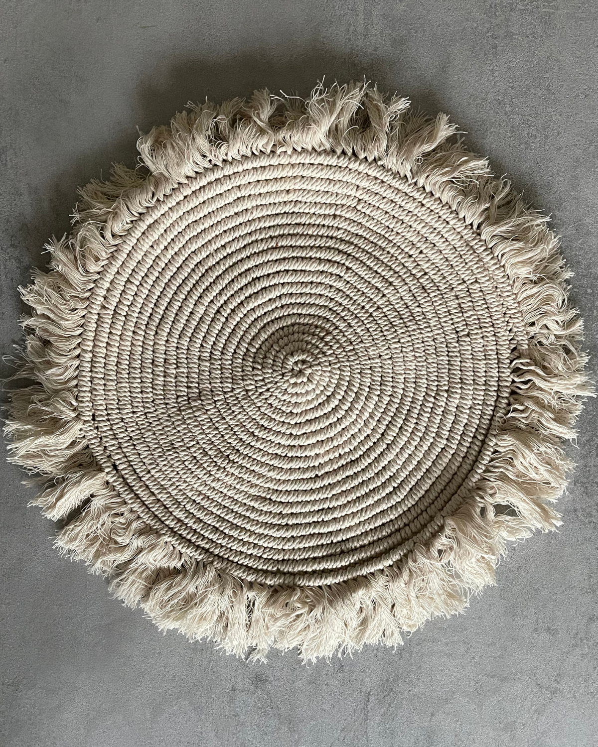 OFF WHITE Bella Macramé Round Placement