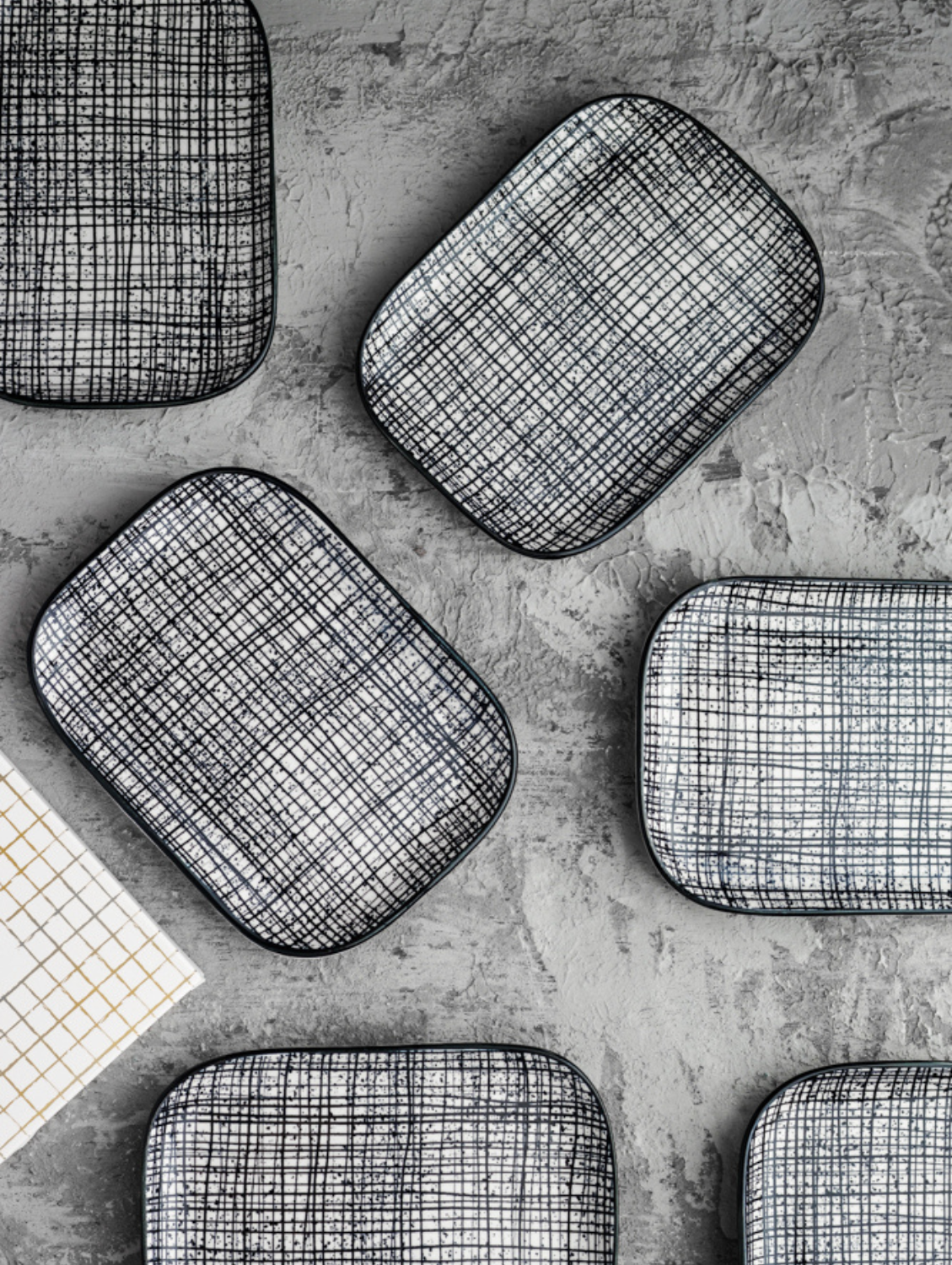 HIGH STREET CHECKERED BLACK Rectangular Plate - Small 5.5"