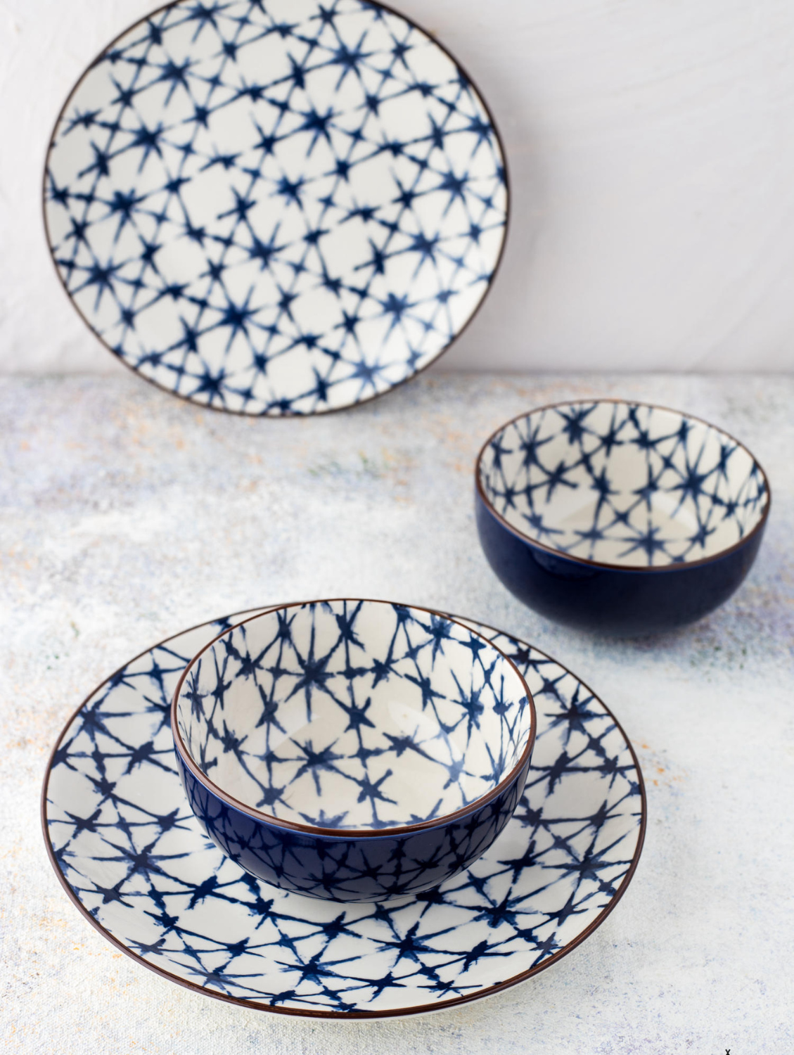 CRISS CROSS Round Side Plate 7.5"