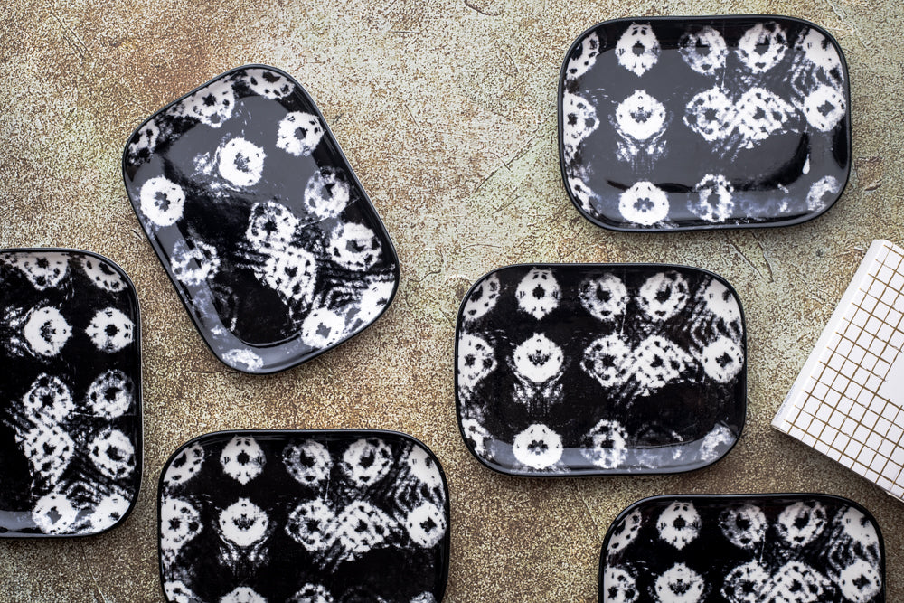 CARBON AND ASH Rectangular Plate - Small 5.5"