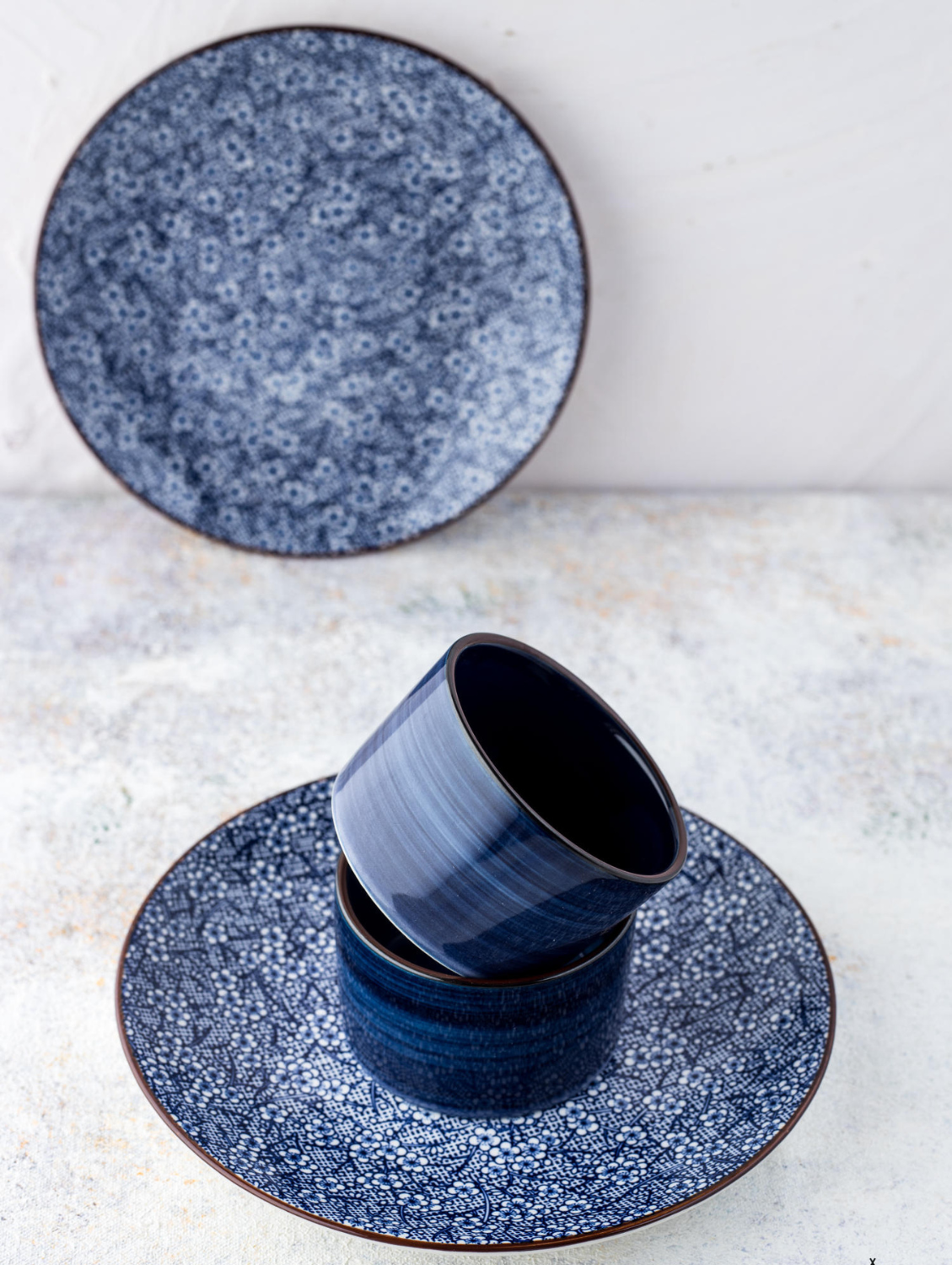 BLUE BRUSH Cylindrical Bowls
