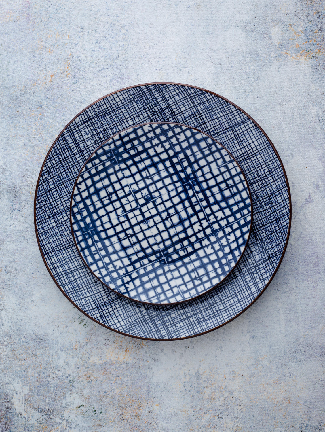 HIGH STREET CHECKERED Round Dinner Plate 10.5"