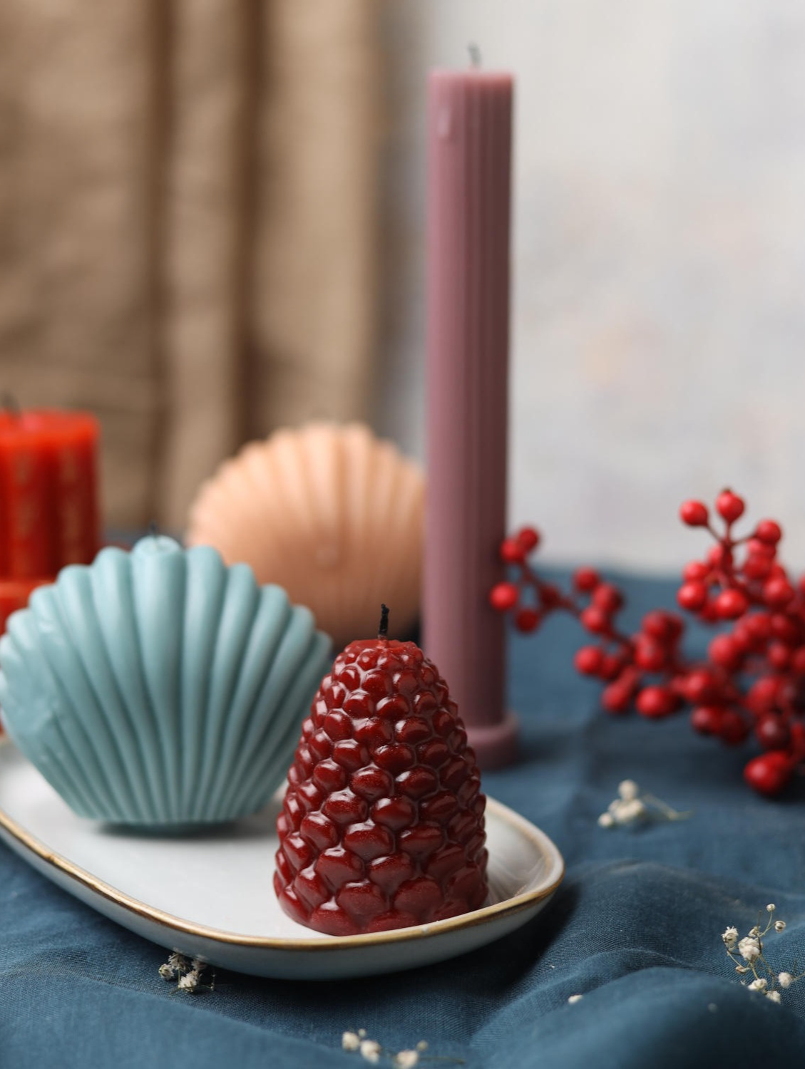Pine Cone Candle - Cherry Red